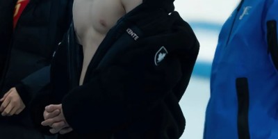 17岁李禹衡短道速滑换修身服被拍！？这也太帅太宠粉啦！