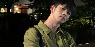 正装照让直男破防！武大退役小哥帅得人心花怒放！