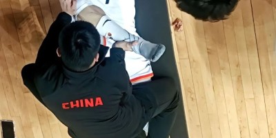 东北师大19岁篮球体育生被采访了！声音太man，网友想叫爸爸！