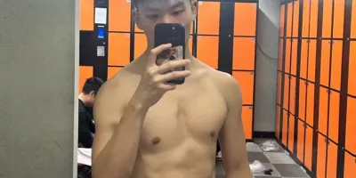 广州体育学院小腹肌体育生