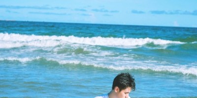 胡先煦新电影脱光光，跪着喊主人，乌尔善真会拍！