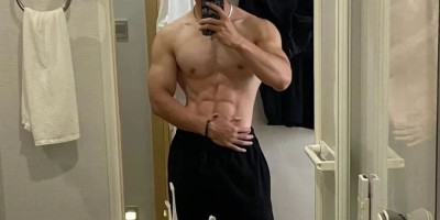 ​钢铁都能变弯的实力腹肌体育生，嘶哈！