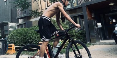 男大十八变！泰国出道8年的他，颜值身材变化之大令人咋舌