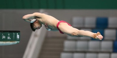 陈艾森变熟男!腹毛也这么明显 陈艾森变熟男!腹毛也这么明显