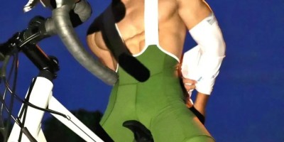 186cm体育生因攀岩被勒太紧火出圈，住19楼？