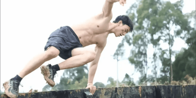 成都00后直男肌肉男神，日常身材太硬了！