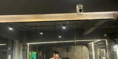 “码农”肌肉大哥哥湿身秀，你敢看吗？