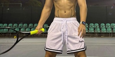 鹿角大包帅哥，内裤穿搭超吸睛！