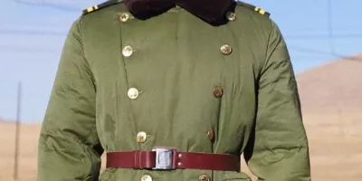 侯雯元没穿泳裤？腹毛这么性感实力大出圈！