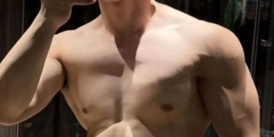 颜色摄影师 x 腹肌体育生，性感作品出炉！