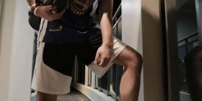 山东黑皮篮球体育生，白袜腹肌太爷们了