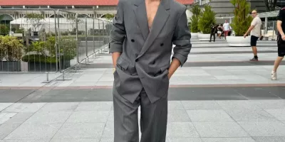 怎么会有男演员，能把西装穿得如此性感！