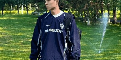 骑行的大白腿少年帅哥，性感动人！！