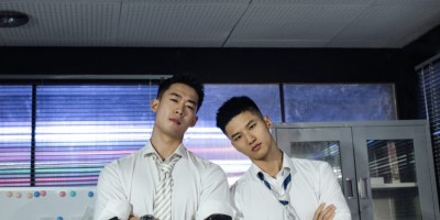 新来的正装男同事被欺负！长的好帅呀！