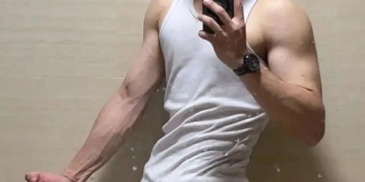 山东体院04年足球小哥岔太开,这样的体育生味道十足! 山东体院04年足球小哥岔太开,这样的体育生味道十足!