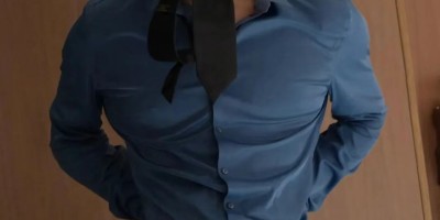 宽肩窄腰小狼狗，胸肌女的见了都惭愧，别太诱惑.........