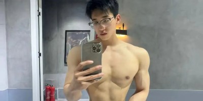 北大医学生硕士，宽肩窄腰，颜值与肌肉并存的185大帅哥........