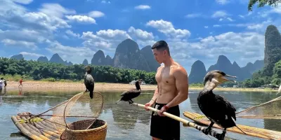 洗车湿透运动男脱衣太帅,喜欢这样的!! 洗车湿透运动男脱衣太帅,喜欢这样的!!