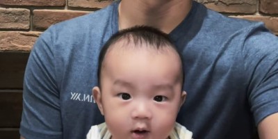 露内裤边的胸毛男自拍荷尔蒙爆啦。实力藏不住了！