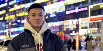 05年的山东体育生185CM穿粉色短裤，谁能拒绝这样的！