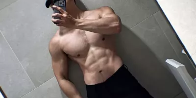 保健品店的外卖员与舞蹈小哥哥