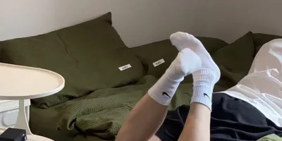 我大学宿舍帅气室友是个双