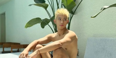 活力阳光瑜伽教练！一头金发帅炸 | 网红帅哥