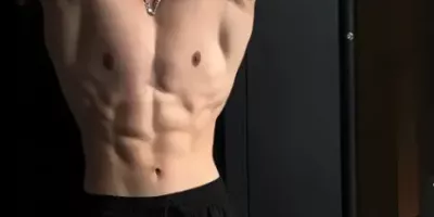 男大张力爆棚,这种极品帅哥到底是谁在享用? 男大张力爆棚,这种极品帅哥到底是谁在享用?