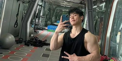 夏天遇到这样的撸铁肌肉小哥哥，可以吗