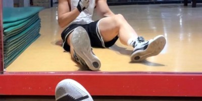 威海篮球校队队长，190肩宽窄腰，星巴克属性满满，学弟直呼受不了......