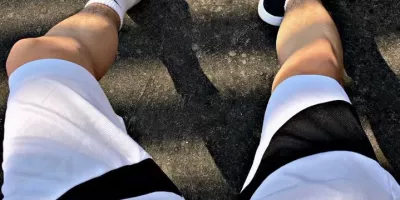 表哥来我家借住，打开了新世界