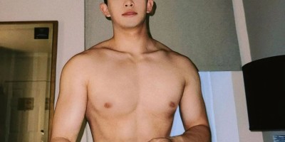 小奶狗学霸脱衣大秀腹肌，这到底是谁在谈啊啊？！