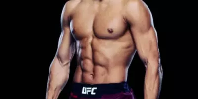 亚洲最帅格斗运动员，两万块竟 “卖” 断直男下海路？