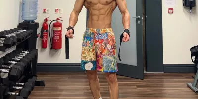 狼狗系野性,这性感的小身板 狼狗系野性,这性感的小身板