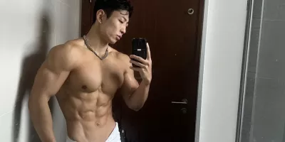 互联网码农的肌肉又油又硬！网友直呼：这身材根本不怕裁员啊……