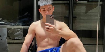 23岁的体育生，胸肌腹肌长的太好了