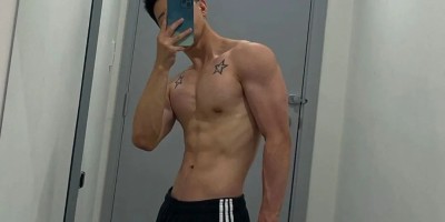 精壮黑皮筋肉小哥，一起双叒叕玩水！