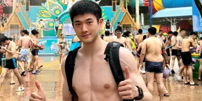 阳光正装小哥哥！腹肌有多惊艳