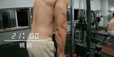 大连海事大学的黑皮水手，制服照太可了！