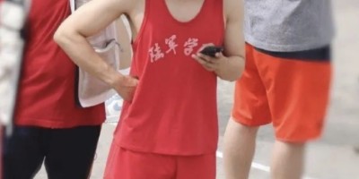 黄景瑜穿西裤大长腿也太凸啦？视频也太好看了！！