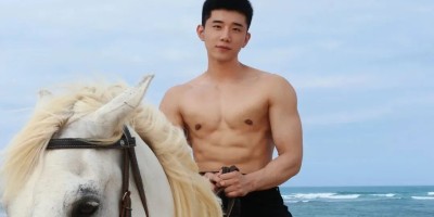 内娱寸头肌肉男菩萨,还是被他发掘了! 内娱寸头肌肉男菩萨,还是被他发掘了!