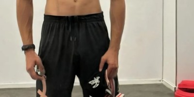 清华大学体育生长什么样？黑皮小腹肌满意吗？