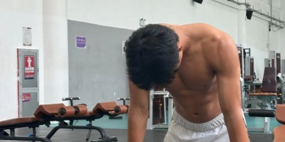 黑皮腹肌体育生弟弟，男大的张力你把持不住！