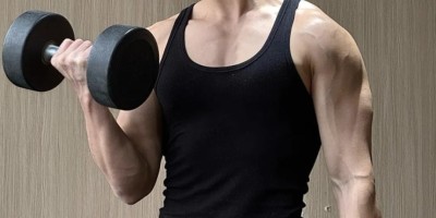 来自杭州的运动男教练,爱穿灰裤子! 来自杭州的运动男教练,爱穿灰裤子!