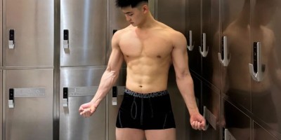 泼水节肌肉小野兽，腱子肉小狼狗太棒了！