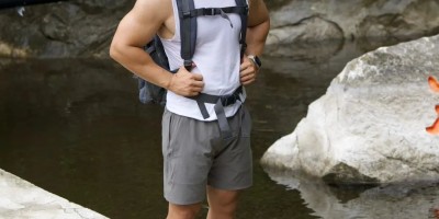 荷尔蒙运动肌肉博主网红，写真秀结实身材，发面胸棋盘腹还有榔头肩，这身材比例太有型了