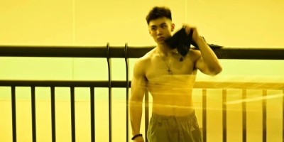 成都肌肉健身小哥，宽肩窄腰身材太结实了！