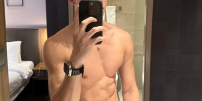 黑皮薄肌体育生弟弟，营养真的不错!