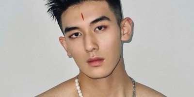 183cm广州阳光帅气男模，精致薄肌身材又纯又欲惹人爱