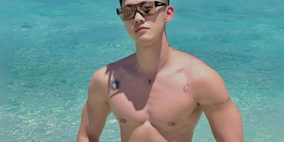 精致帅气的白皮薄肌小鲜肉，颜值身材极度舒适！